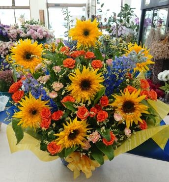 20220526_openoiwai-arrangement_sunflower-flowerhouseaika