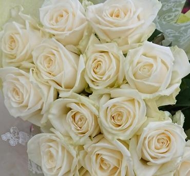 20220723_osonae-rosebouquet-white-flowerhouseaika