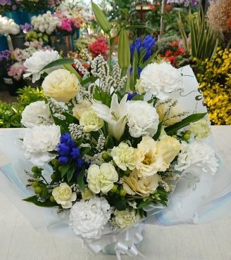 20220725_osonae-arrangement-shinobukai-flowerhouseaika