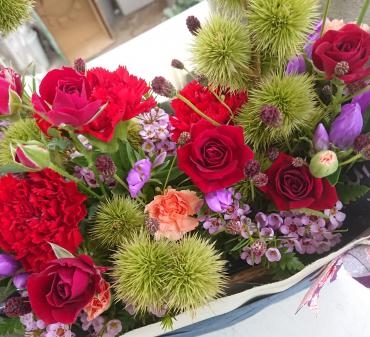 秋のお祝いアレンジメント♪｜「愛花」　（愛媛県松山市の花キューピット加盟店 花屋）のブログ