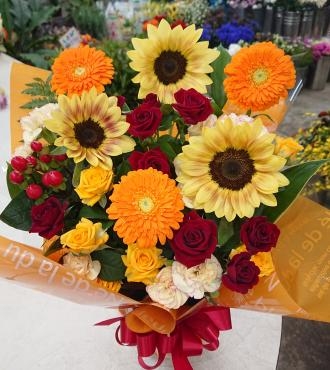 20221011_birthday_oiwai_arrangement-flowerhouseaika3