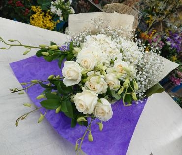 お誕生日祝い 花束♪｜「愛花」　（愛媛県松山市の花キューピット加盟店 花屋）のブログ
