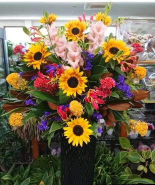 お誕生日祝い 生花スタンド♪｜「愛花」　（愛媛県松山市の花キューピット加盟店 花屋）のブログ