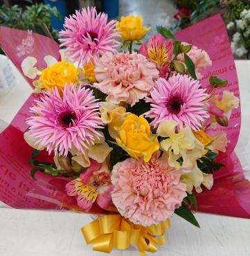 20230208_birthday-oiwai_arrangement-flowerhouseaika