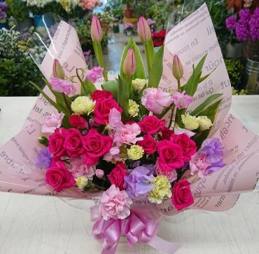 お誕生日祝い 春らしいアレンジメント♪｜「愛花」　（愛媛県松山市の花キューピット加盟店 花屋）のブログ