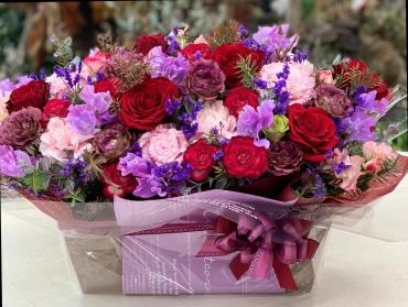 20230301_mama-birthday-oiwai_arrangement-flowerhouseaika