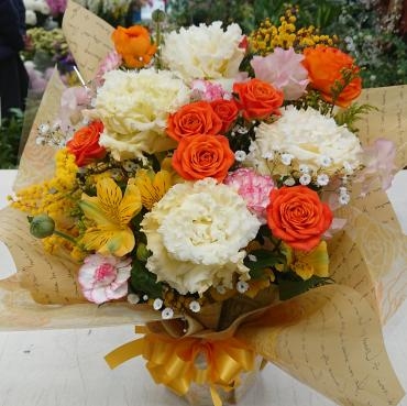 個展 お祝い アレンジメント♪2｜「愛花」　（愛媛県松山市の花キューピット加盟店 花屋）のブログ