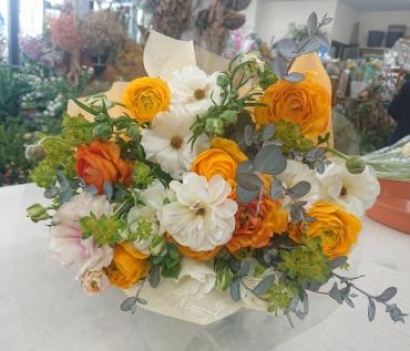 お祝い ラナンキュラスの花束♪｜「愛花」　（愛媛県松山市の花キューピット加盟店 花屋）のブログ