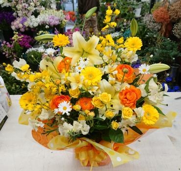 20230413_open-oiwai_arrangement_yellow-flowerhouseaika