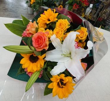 20230506_shinchiku-oiwai_bouquet-sunflower-flowerhouseaika