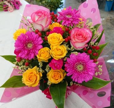 20230517_birthday-oiwai_arrangement-flowerhouseaika1