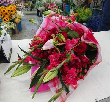 結婚祝い 花束♪｜「愛花」　（愛媛県松山市の花キューピット加盟店 花屋）のブログ