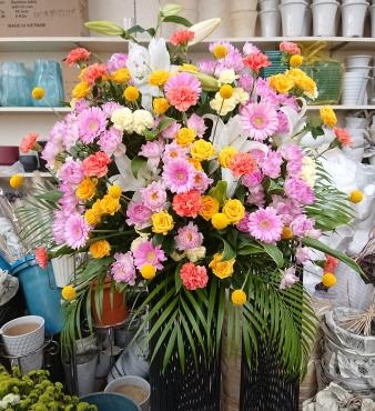 開店祝い 生花スタンド♪｜「愛花」　（愛媛県松山市の花キューピット加盟店 花屋）のブログ