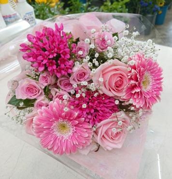 お祝い 花束 ピンク系♪｜「愛花」　（愛媛県松山市の花キューピット加盟店 花屋）のブログ