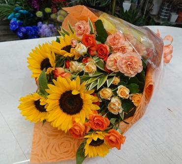 お祝い 花束♪｜「愛花」　（愛媛県松山市の花キューピット加盟店 花屋）のブログ