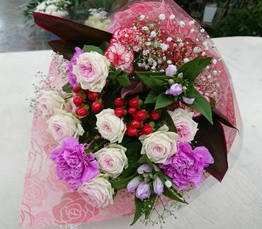 お祝い 花束♪｜「愛花」　（愛媛県松山市の花キューピット加盟店 花屋）のブログ