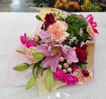 送別 花束♪｜「愛花」　（愛媛県松山市の花キューピット加盟店 花屋）のブログ