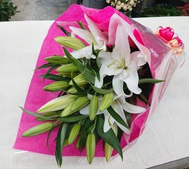 20230917_birthday-oiwai_bouquet-lily-flowerhouseaika