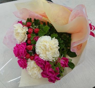 ご結婚記念日 お祝い 花束♪｜「愛花」　（愛媛県松山市の花キューピット加盟店 花屋）のブログ