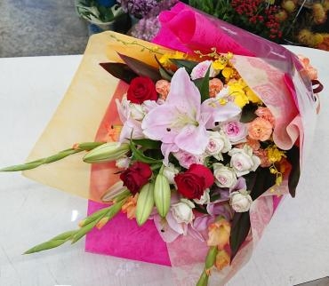 御礼 花束♪｜「愛花」　（愛媛県松山市の花キューピット加盟店 花屋）のブログ