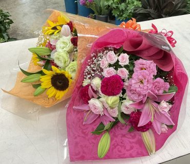 スポーツダンス パーティ 贈呈用 花束♪｜「愛花」　（愛媛県松山市の花キューピット加盟店 花屋）のブログ