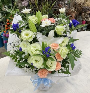 お盆 お供え 菊入れて アレンジメント｜「愛花」　（愛媛県松山市の花キューピット加盟店 花屋）のブログ