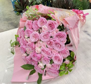 お誕生日祝い バラの花束♪｜「愛花」　（愛媛県松山市の花キューピット加盟店 花屋）のブログ