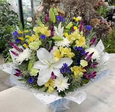 一周忌 法要 お供え アレンジメント｜「愛花」　（愛媛県松山市の花キューピット加盟店 花屋）のブログ
