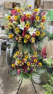 ライブ お祝い 生花スタンド♪｜「愛花」　（愛媛県松山市の花キューピット加盟店 花屋）のブログ