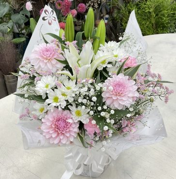 一周忌 法要 お供え アレンジメント｜「愛花」　（愛媛県松山市の花キューピット加盟店 花屋）のブログ