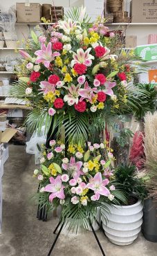 創立35周年 お祝い スタンド花【２段】♪｜「愛花」　（愛媛県松山市の花キューピット加盟店 花屋）のブログ